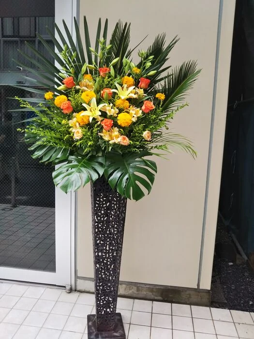 画像17422：情熱のレッドの花達は大切な方への架け橋になります