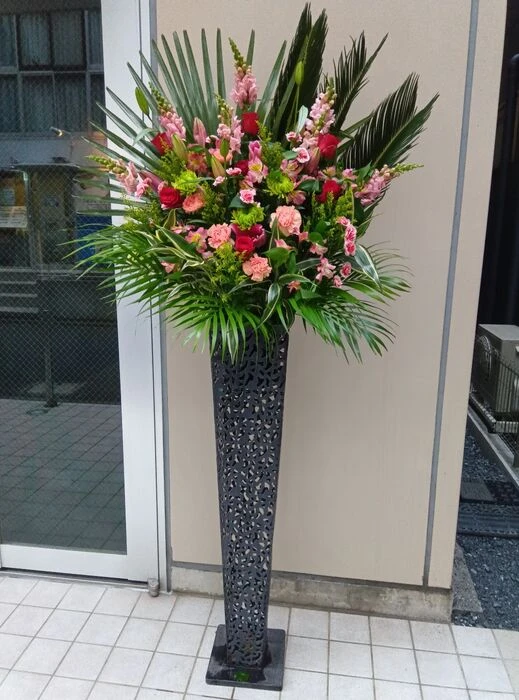 画像17424：情熱のレッドの花達は大切な方への架け橋になります