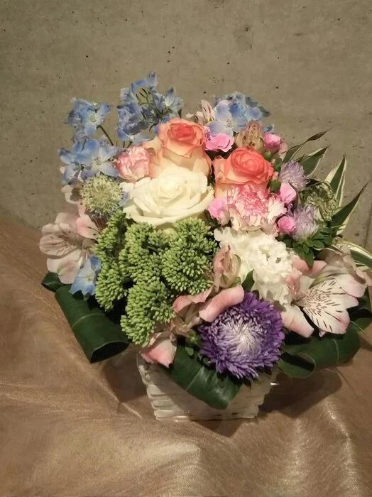 画像17437：情熱のレッドの花達は大切な方への架け橋になります