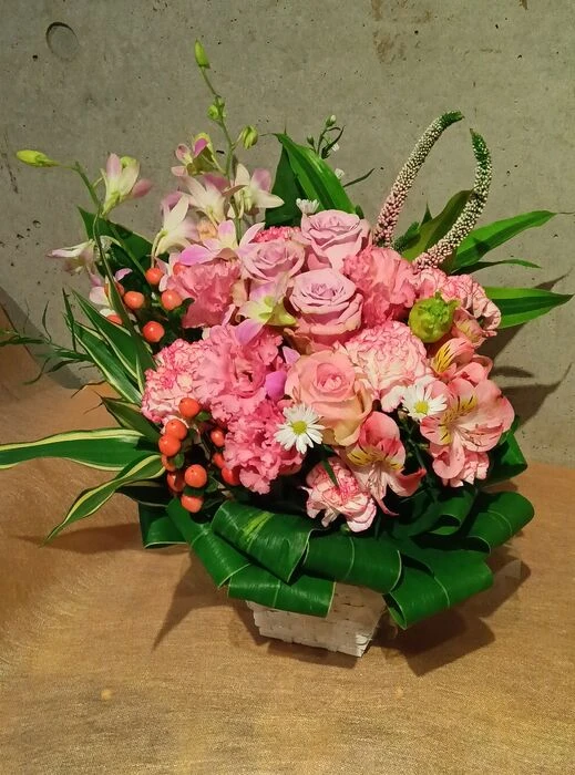 画像17438：情熱のレッドの花達は大切な方への架け橋になります