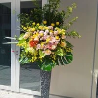 画像2549：高級感なホワイト系スタンド花2段